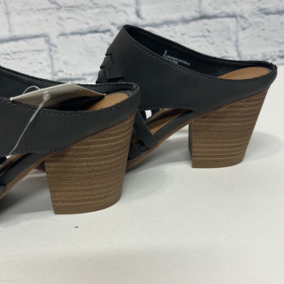 NWT-Universal Thread Dark Gray Mules - Picture 8 of 8